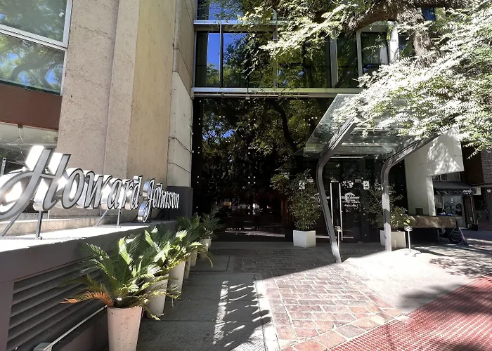 Howard Johnson La Cañada Hotel&Suites