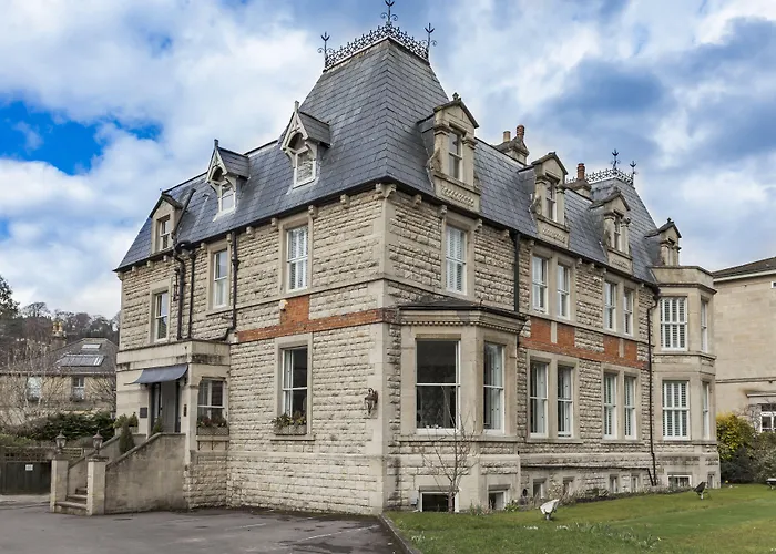 Pet Friendly hotel: The Roseate Villa Bath