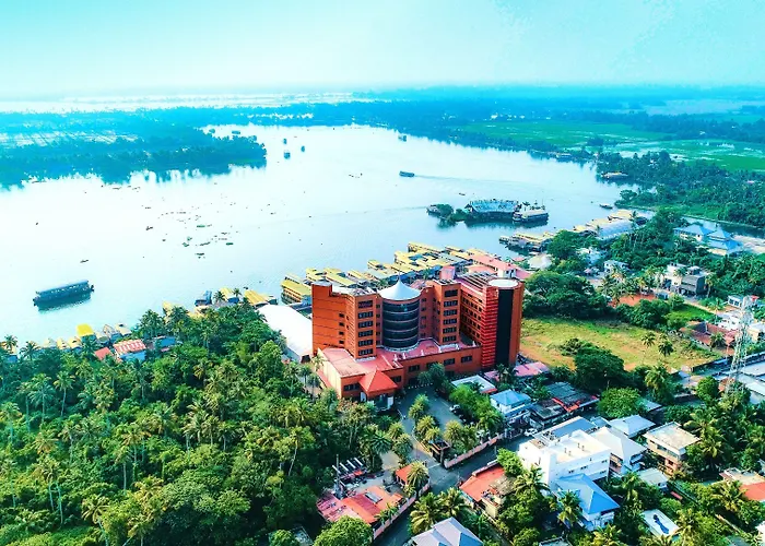 Romantic hotel: Ramada By Wyndham Alleppey