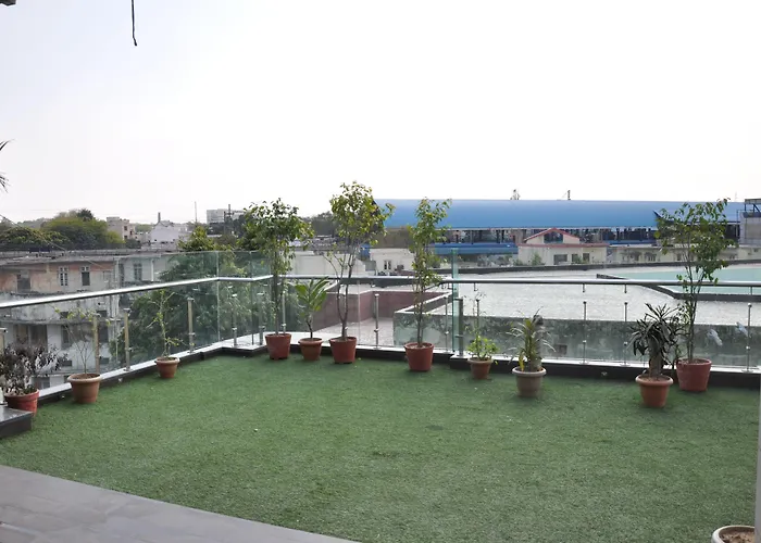 Hotel Metro View