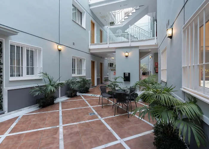 Apart hotel: Plaza De La Luz Cadiz