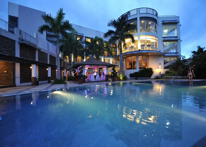 Avenue Plaza