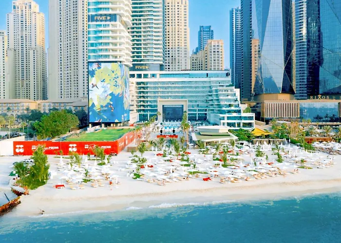 Beach hotel: Five Luxe