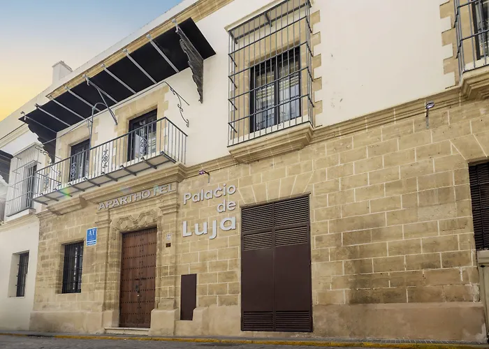 Palacio De Luja