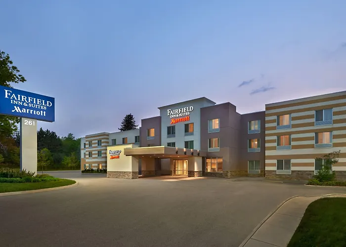 Golf hotel: Fairfield Inn & Suites By Marriott Barrie