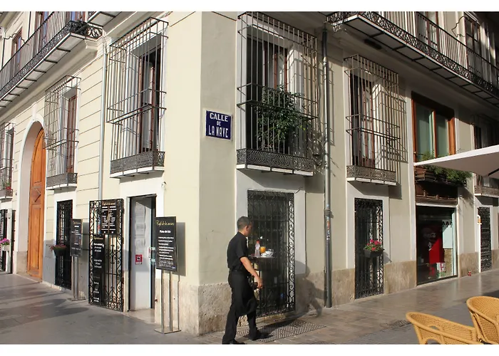 Hi Valencia Boutique