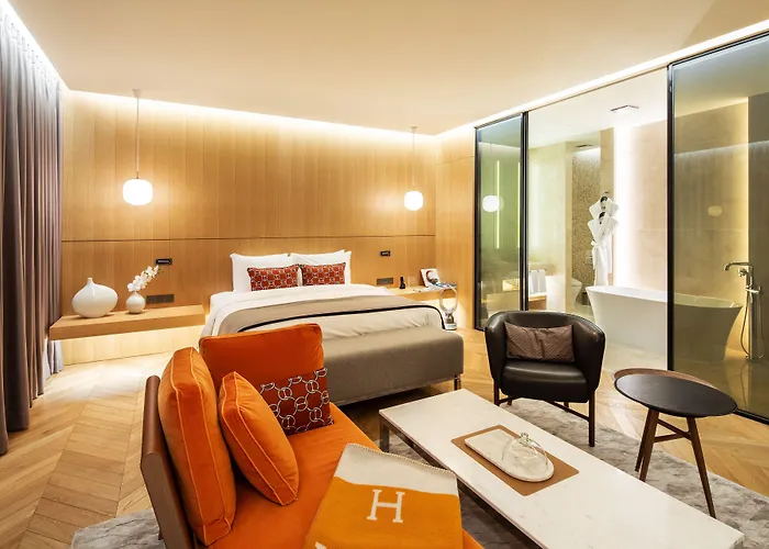 Romantic hotel: Hotel28 Myeongdong
