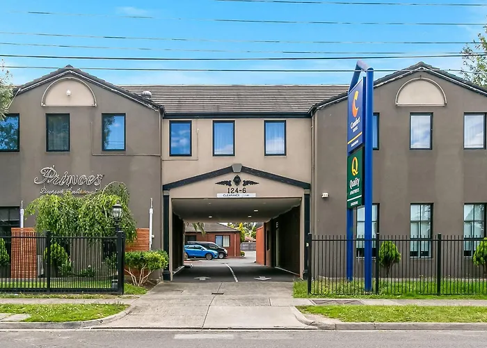 Resort: Comfort Hotel Dandenong