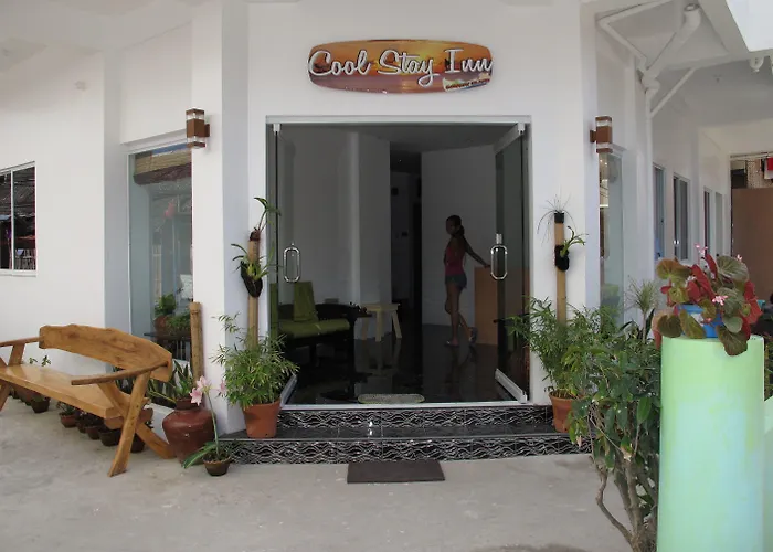 Hotel with view: Cool Stay Inn