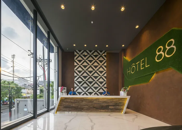 Luxury hotel only: Hotel 88 Kedungsari - Kedungdoro By Wh