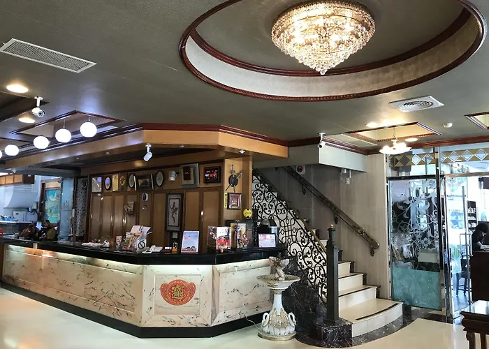 Cheap hotel: Sunrise Hotel