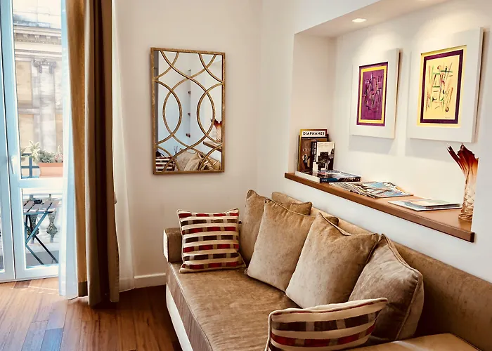 900 Piazza Del Popolo