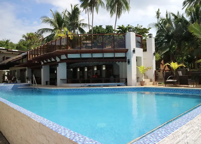 Reef Strand Resort