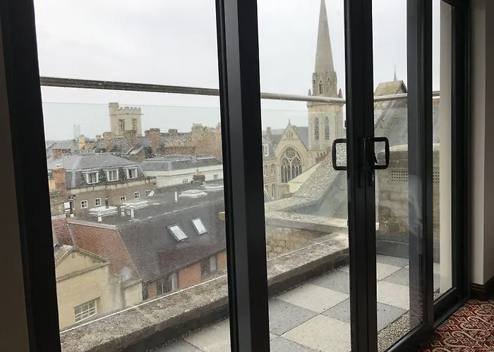 Resort: The George Street Hotel