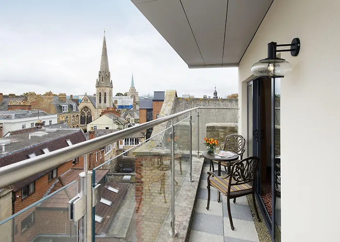 Resort: The George Street Hotel