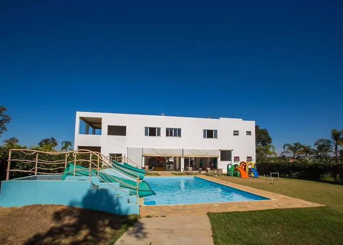 Hotel com vista: Ramada By Wyndham Furnaspark
