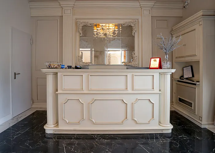 Hotel Jacuzzi: The Moon Boutique Hotel & Spa