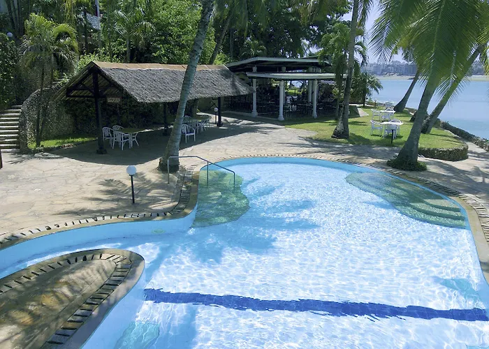 World Casino hotels Tamarind Village Apartments
