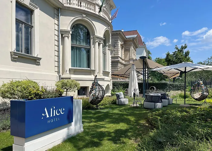  Alice