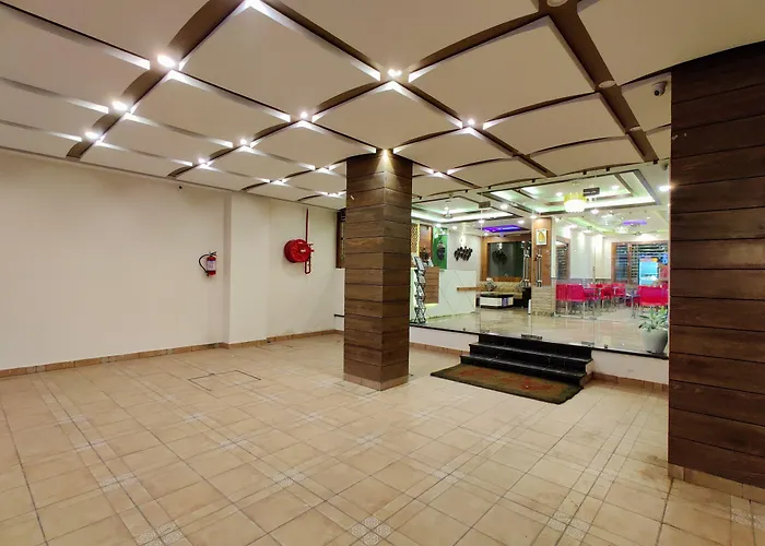 Hotel: Hotel Divine Residency