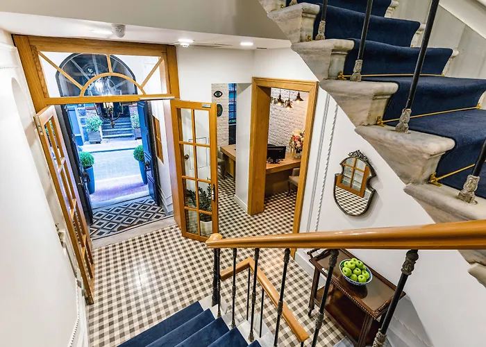 Petros Hotel