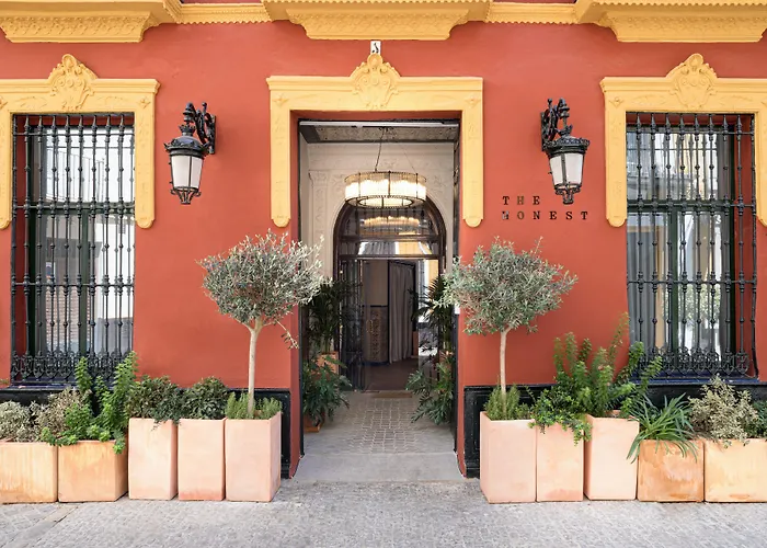 Honest Sevilla Hotel