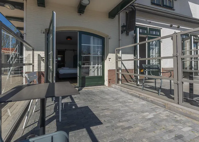  Strandhotel Dennenbos