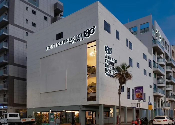 Beach hotel: 180 Boutique Hostel