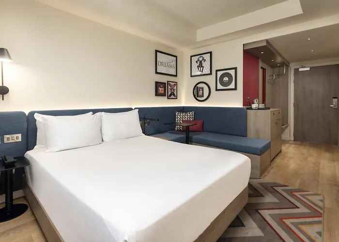 Hampton By Hilton City