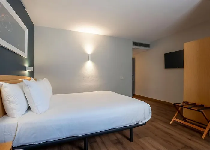 Resort: Travelodge Alicante Puerto