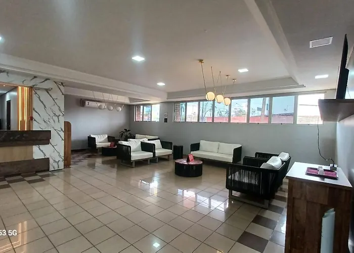 Victoria Plaza
