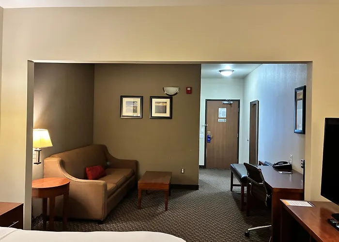 Hotel with view: Comfort Inn & Suites Sterling