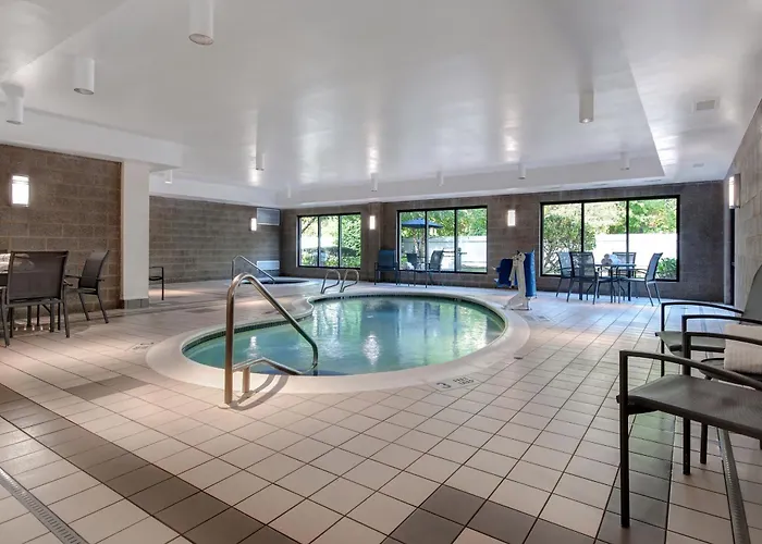 Hotel with view: Fairfield Inn And Suites By Marriott Rochester West/Greece