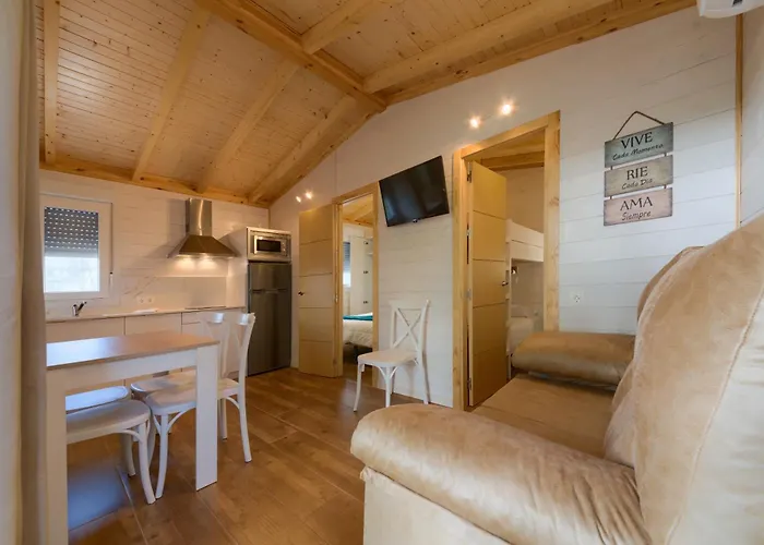 Camping: Glamping -Bungalows El Faro