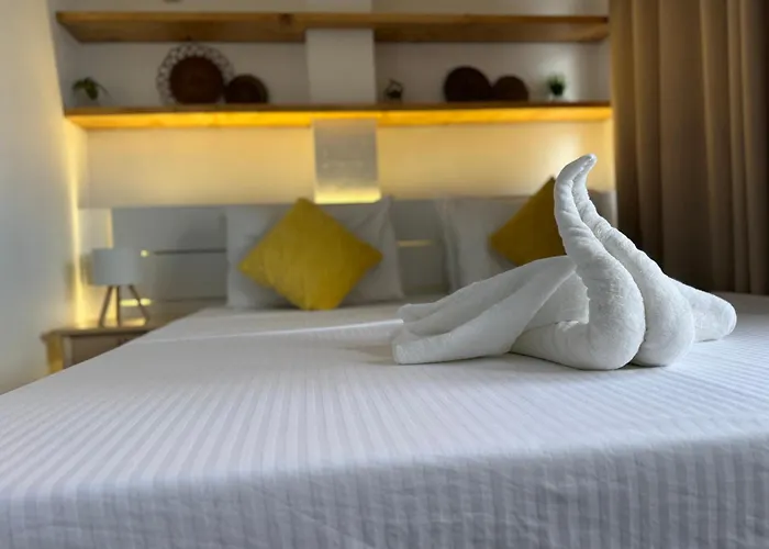 Hotel with Tennis: Alona Vida Beach Resort