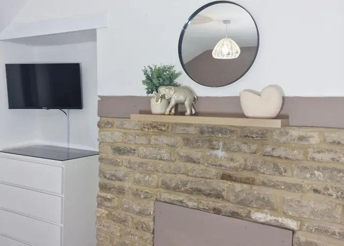 The Old Black Horse Inn