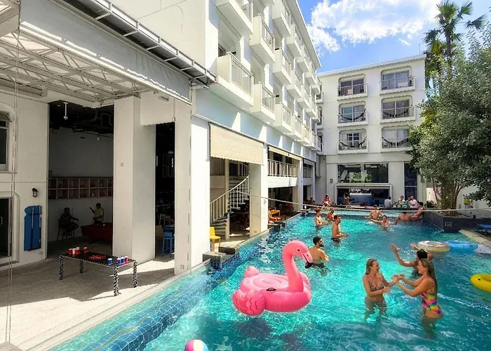 Lub D Phuket - Near Beach & Vibrant Social Vibe