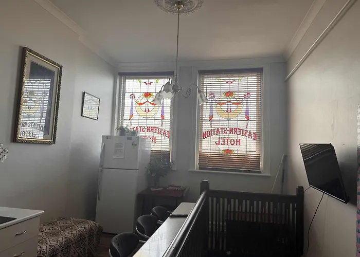 Central hotel: The Eastern Hotel Accommodation (Adults Only)