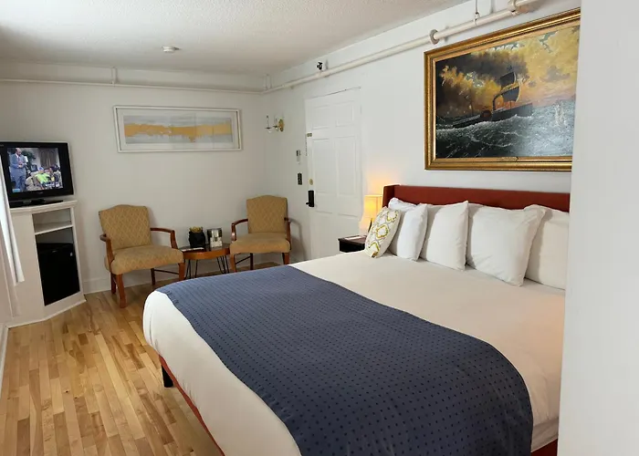 Cheap hotel: Queen Anne'S Revenge