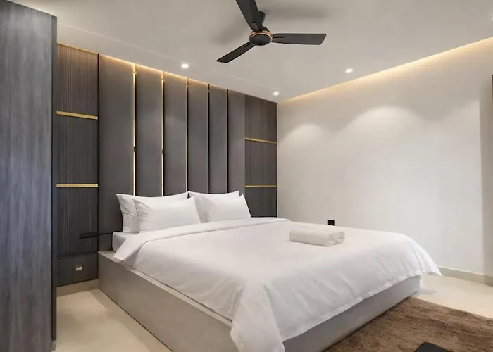 Central hotel: The Neeraj Marine Ganga Stays With Ganga Ghat Access