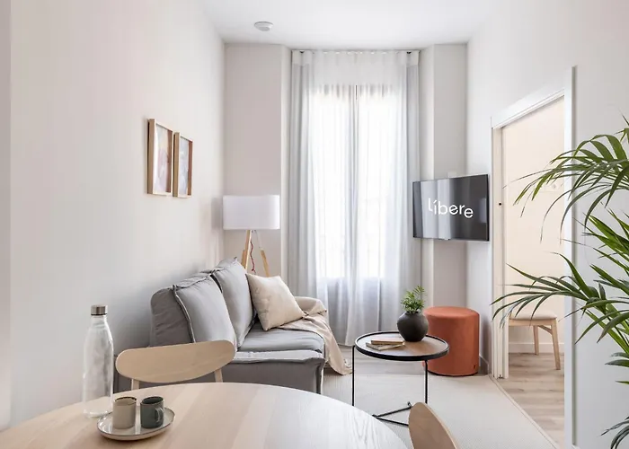 Hotel cerca del colegio: Apartamentos Líbere Granada Catedral