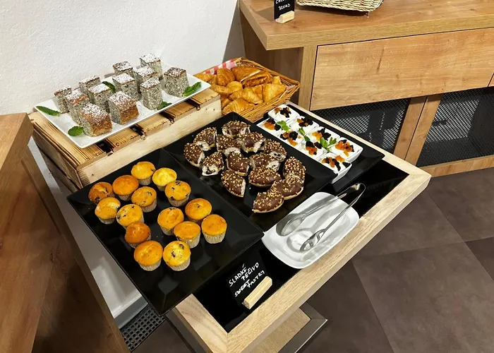 Hotel all'aeroporto: The Golden Wheel Hotel