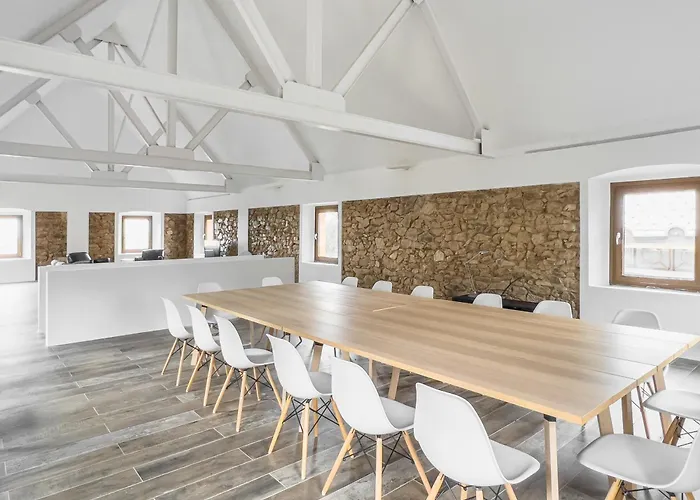 Chalet: Majordoms - Castell De Villavecchia - 20 Pax