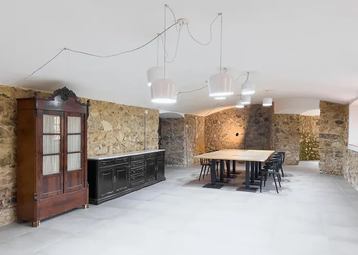 Majordoms - Castell De Villavecchia - 20 Pax