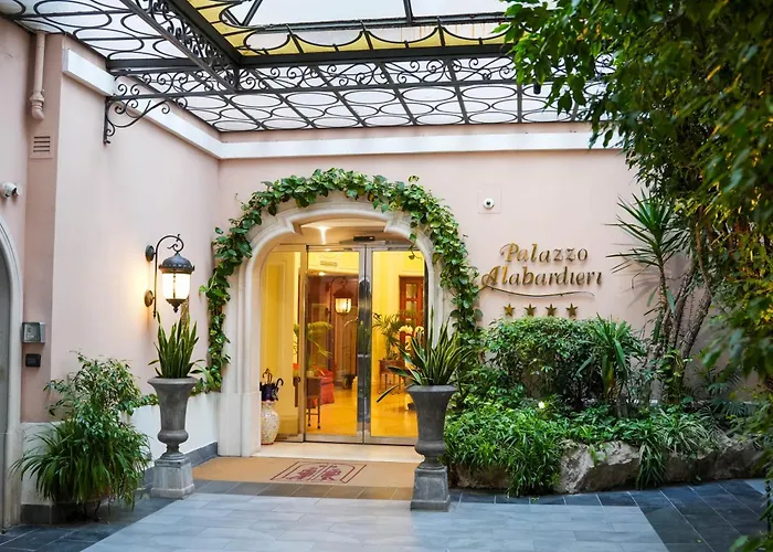Hotels with a view Palazzo Alabardieri