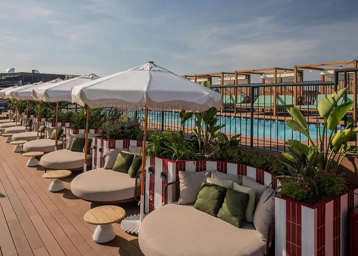 Hotel con piscina: The Social Hub Rome