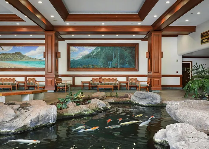 Aston At The Waikiki Banyan