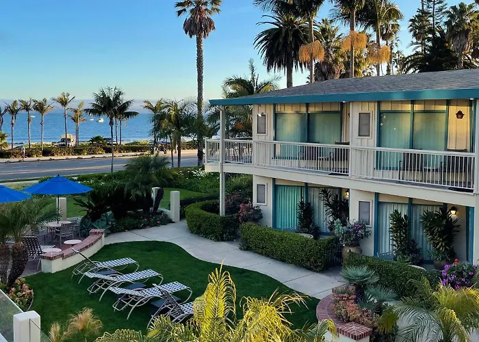 Hotels with pool Cabrillo Inn At The Beach