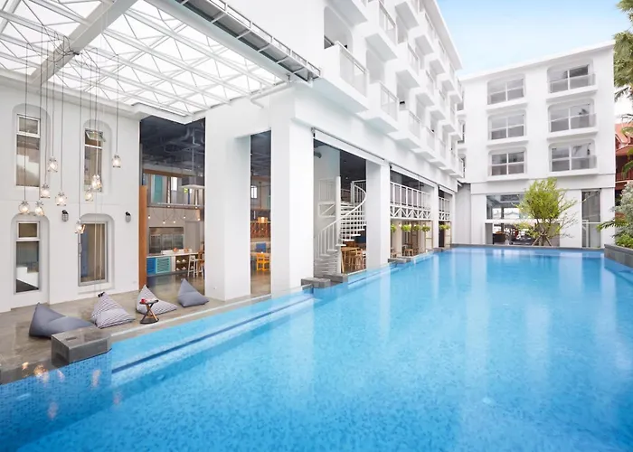 Lub D Phuket - Near Beach & Vibrant Social Vibe