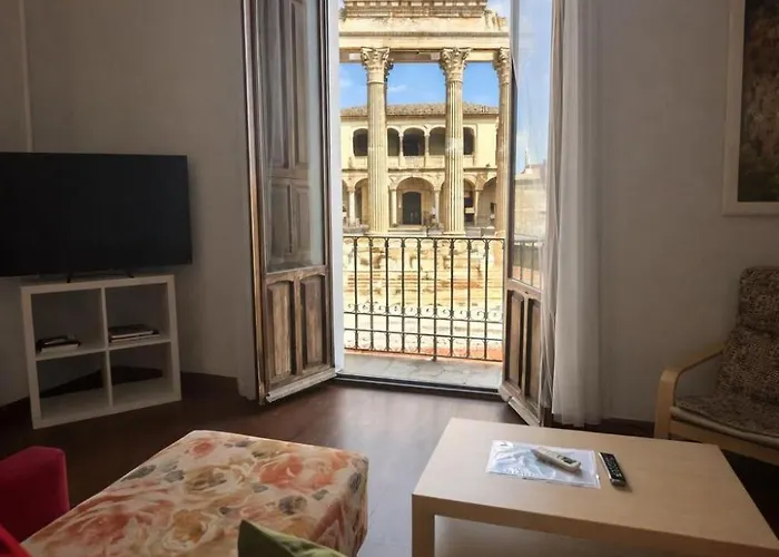 Alquiler de vacaciones: Apartamentos Templo Diana -Vistas Históricas-